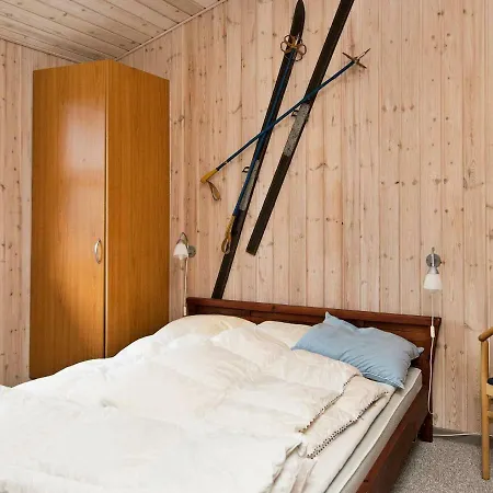 Holiday Knebel Ix Feriehus *